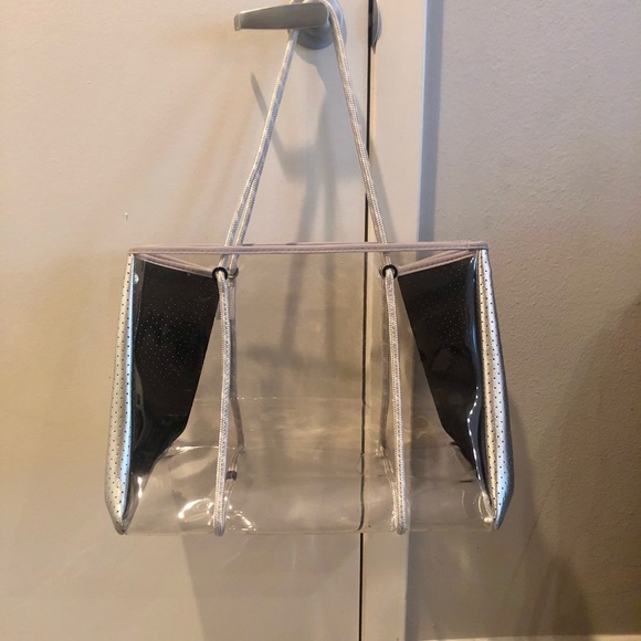 Ahdorned Clear Tote Bag with Silver Perf Sides - Picture 4 of 5